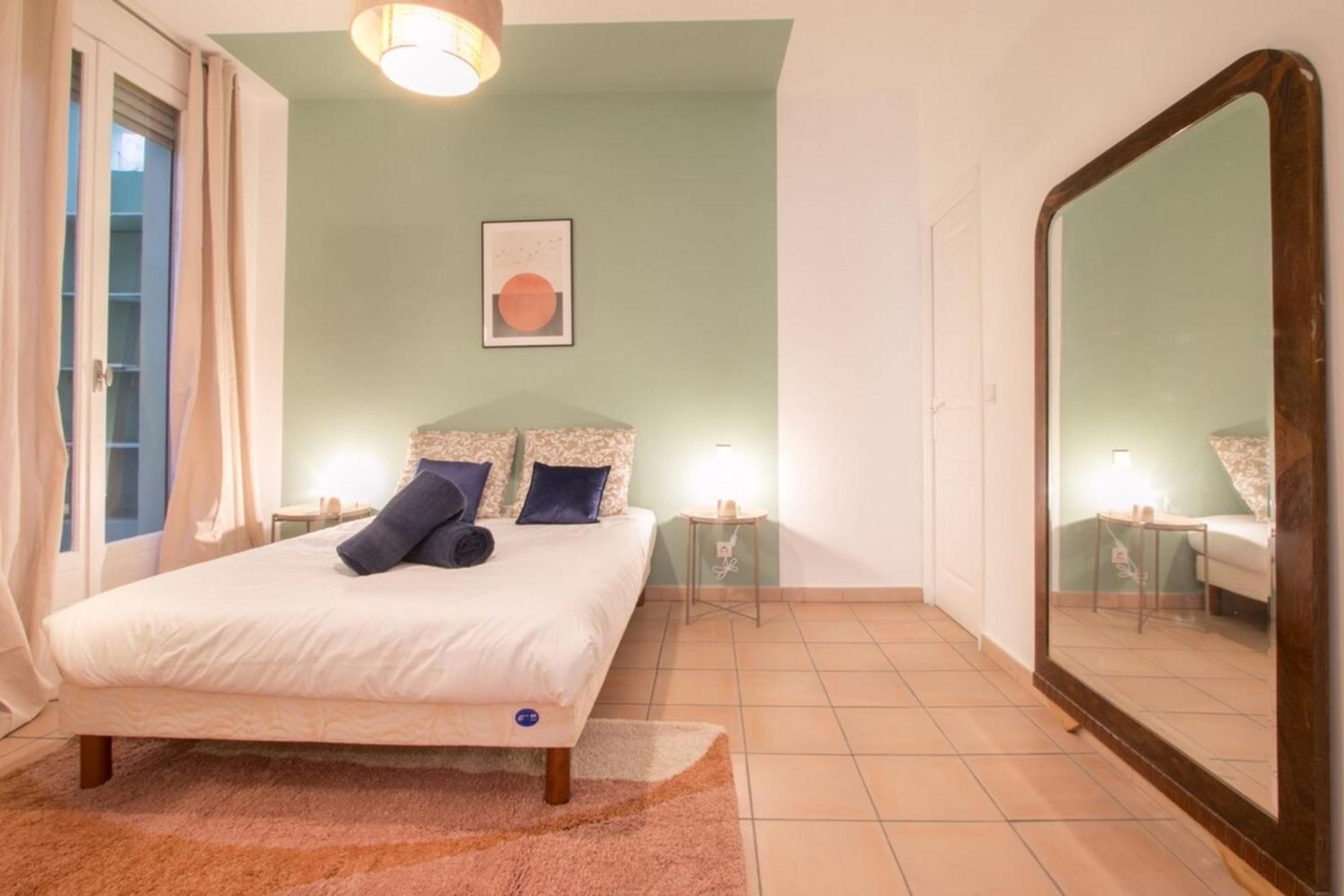 Spacious 2-Bedroom In The Centre Of Мантон Екстер'єр фото